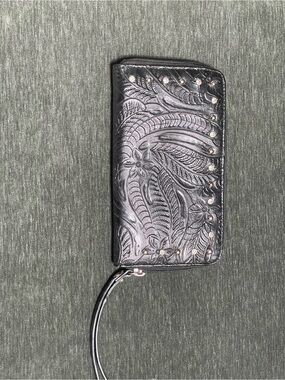 Tooled Floral Wristlet Wallet - Black
